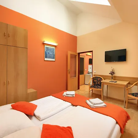 Tabor Hotel