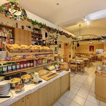Tabor 3* Prague