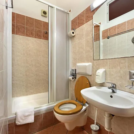 מלון Tabor 3*