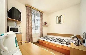 Tabor 3* Prague